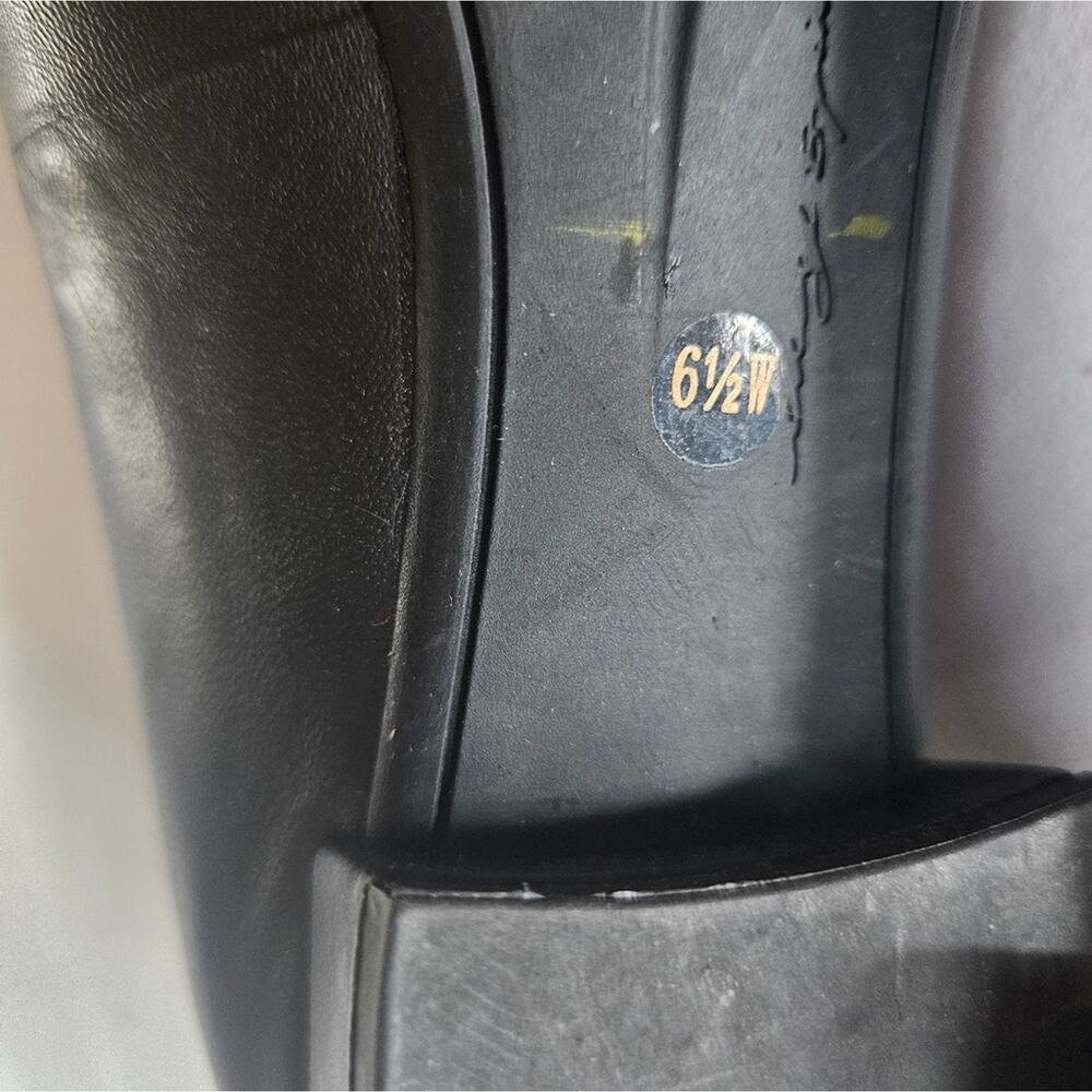Easy Spirit Caldese leather pumps in black, 1 inch block heel, leather upper. - Picture 5 of 7